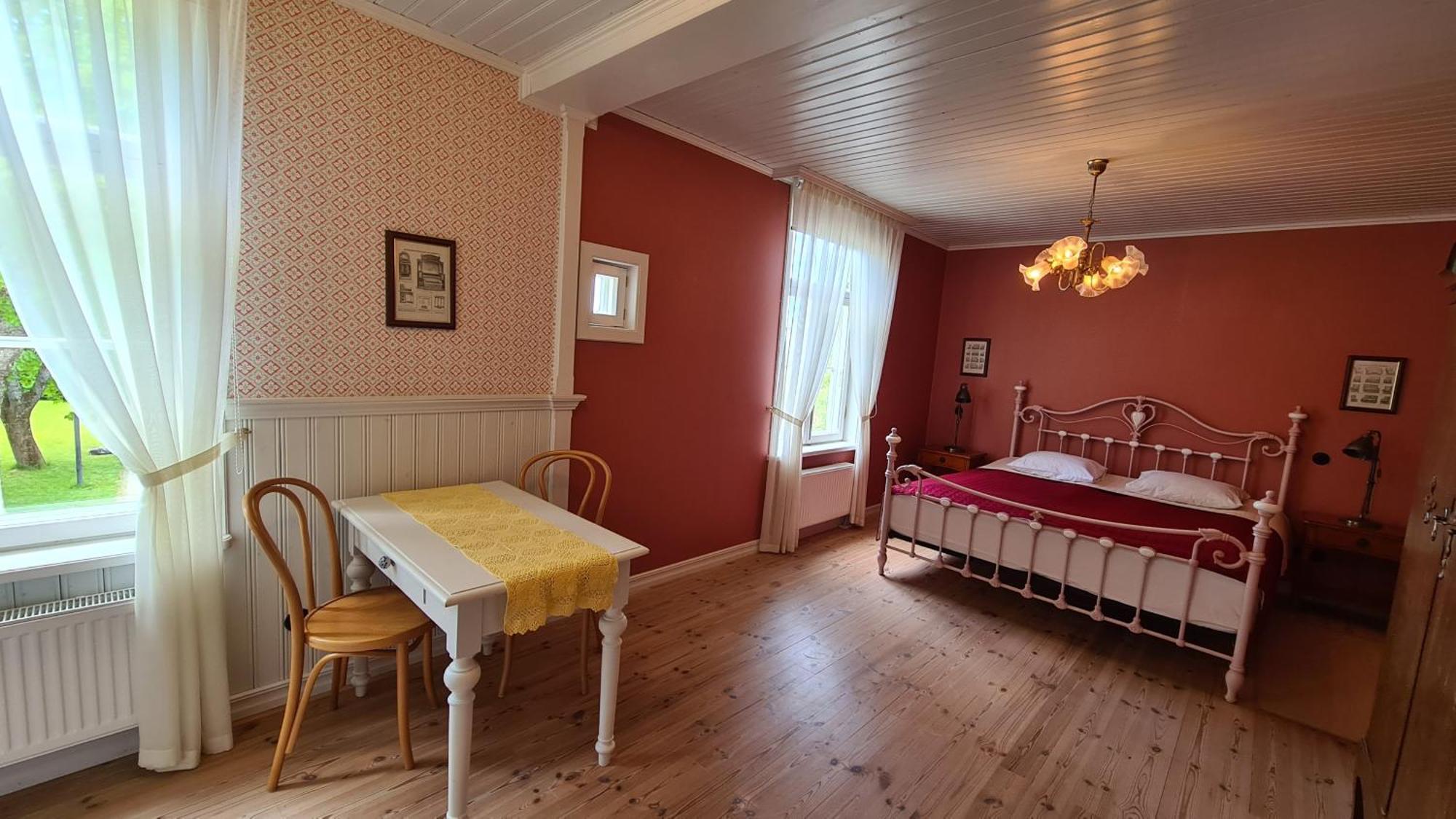 Lahe Guesthouse Haapsalu Exterior photo